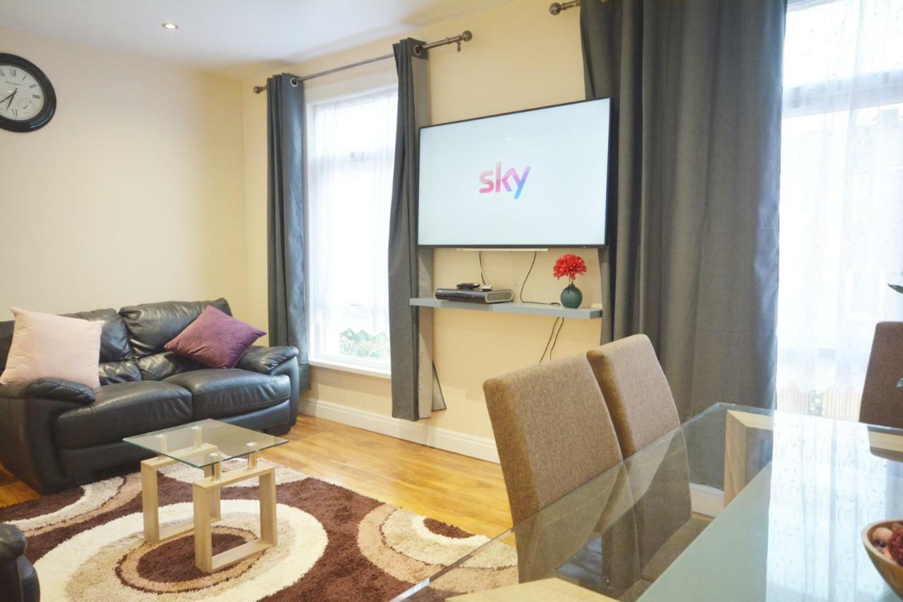 London Modern 4 Bedroom Apartment Exterior photo