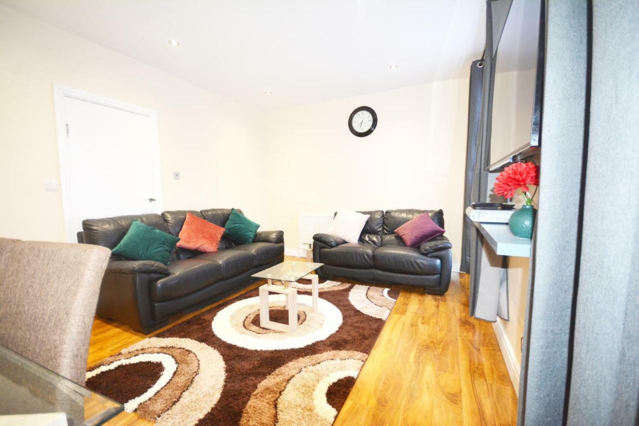 London Modern 4 Bedroom Apartment Exterior photo