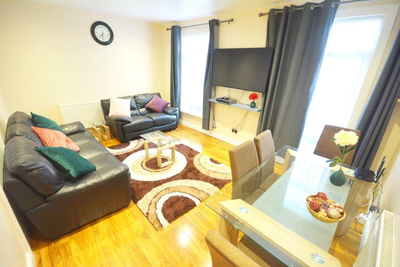 London Modern 4 Bedroom Apartment Exterior photo