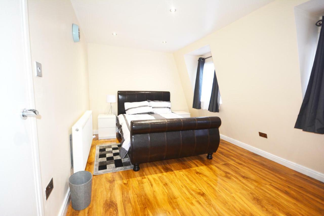 London Modern 4 Bedroom Apartment Exterior photo